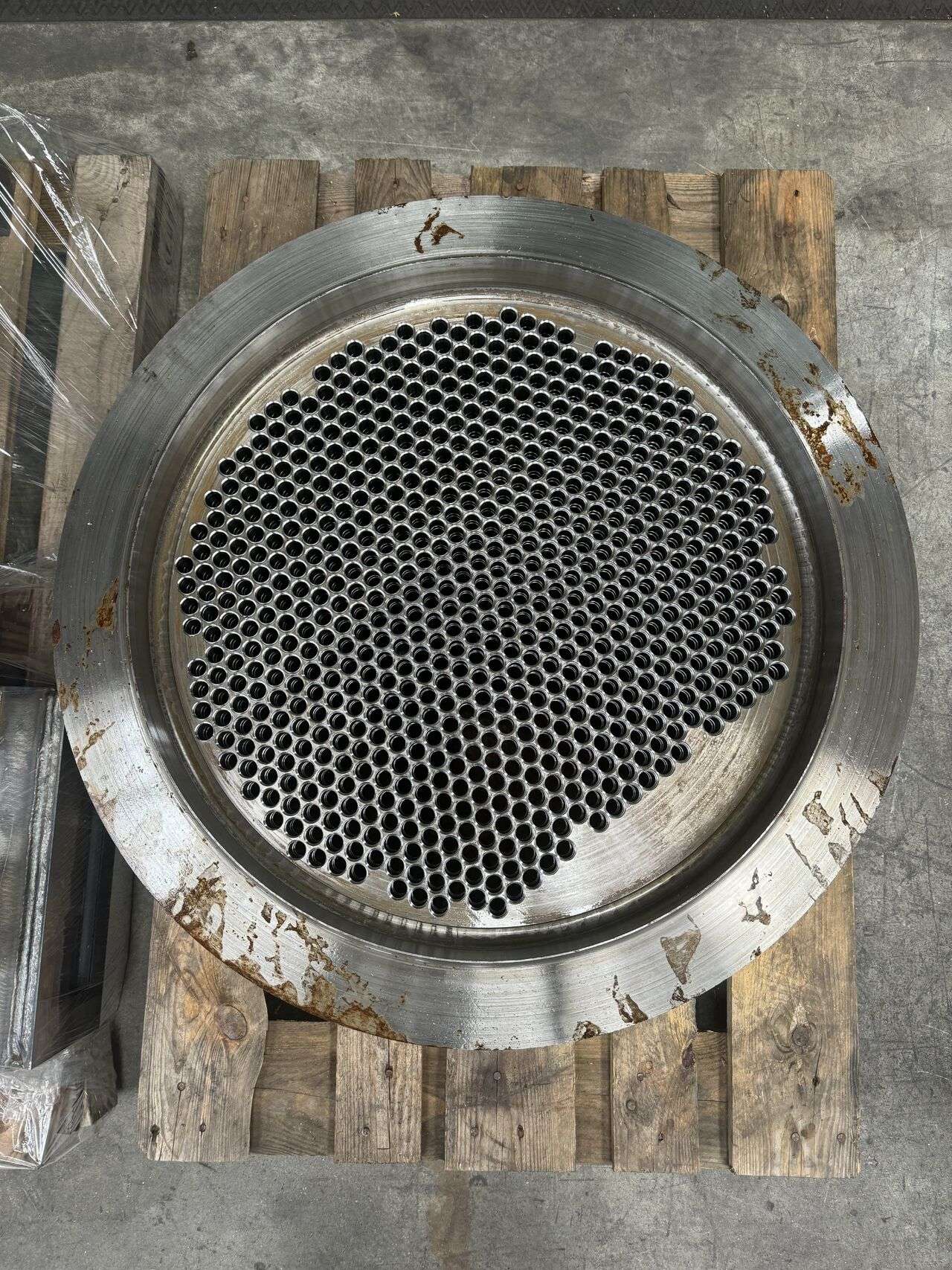 Piastra forata per scambiatori o sistemi di filtrazione